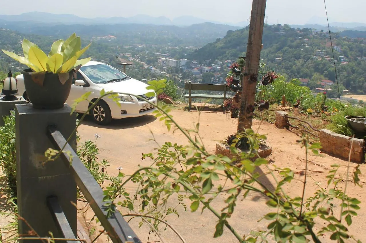 Lawan One Kandy Homestay